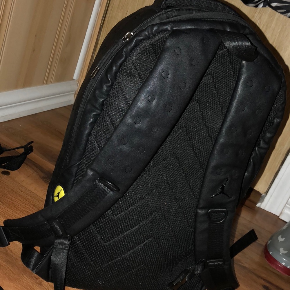 backpack - Picture 2 of 2